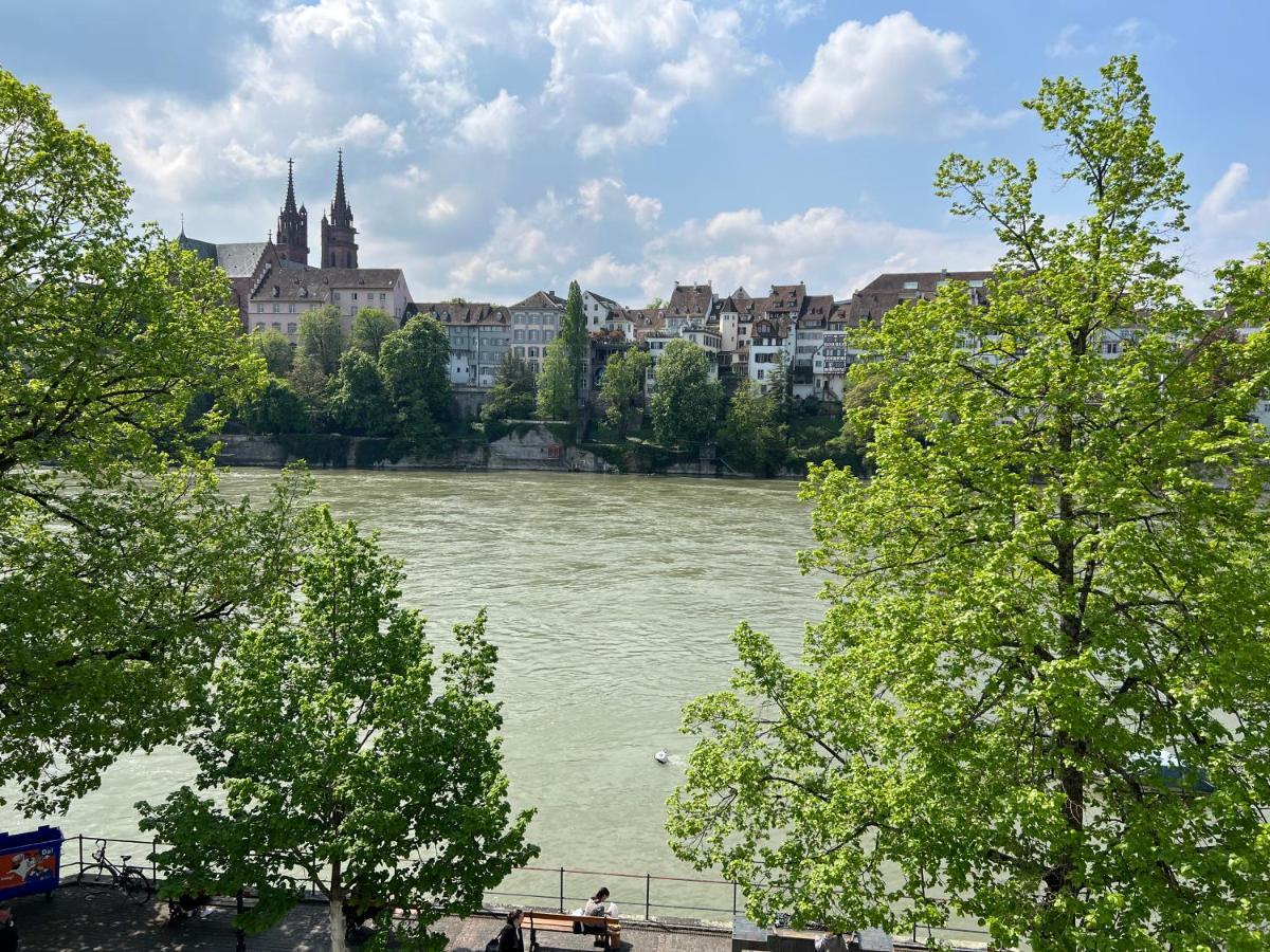 Riverside Basel Luaran gambar