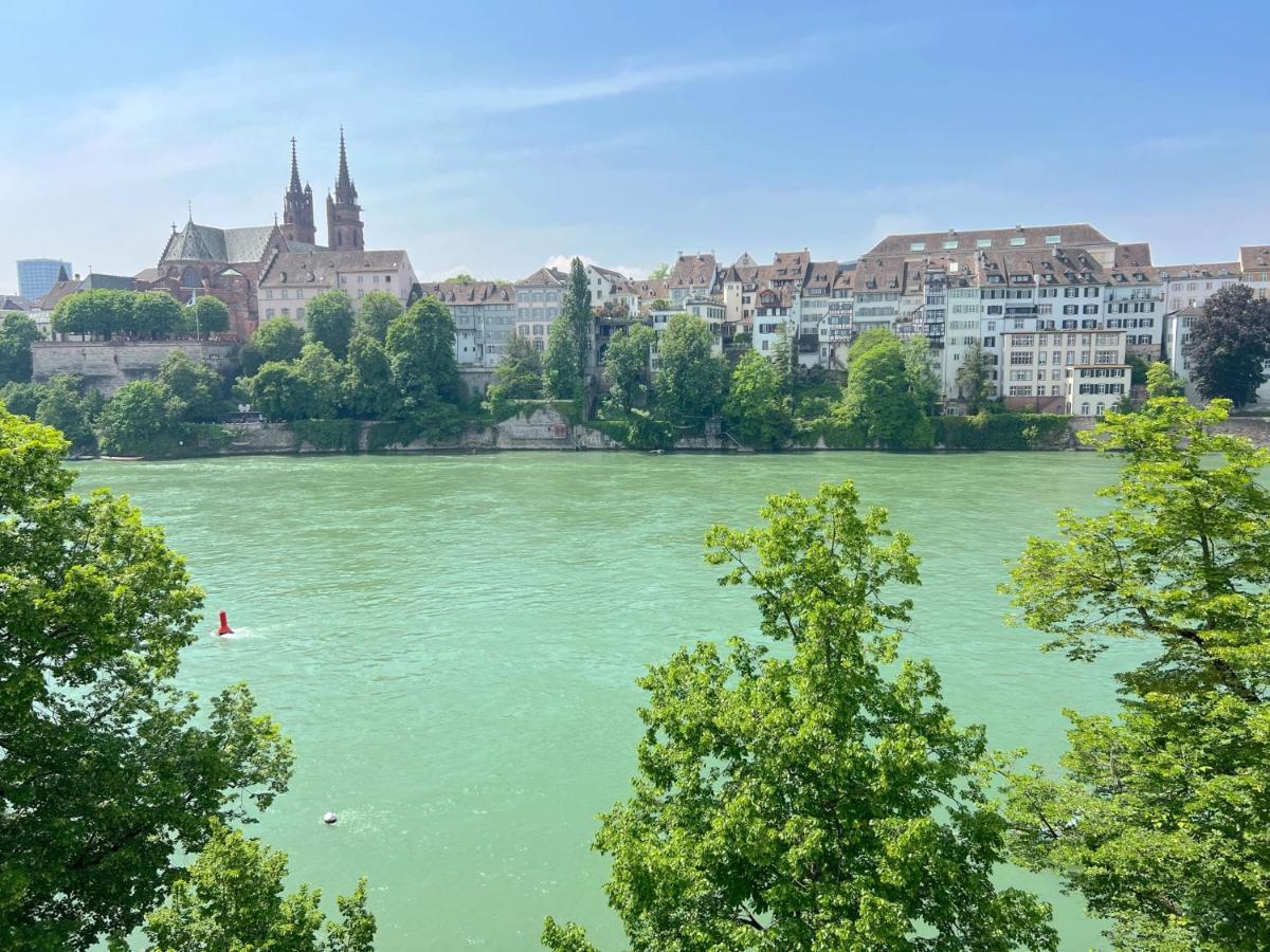 Riverside Basel Luaran gambar