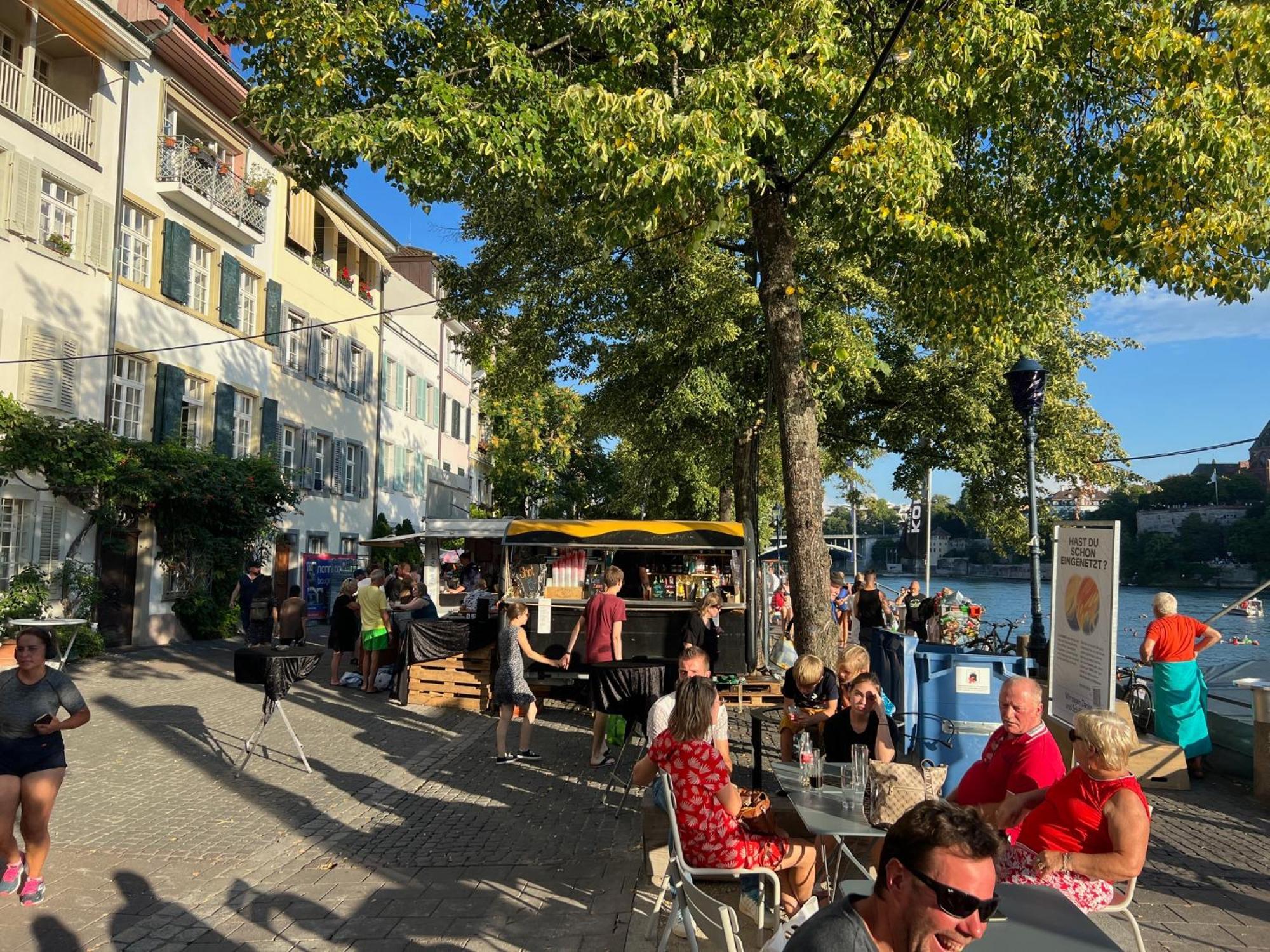 Riverside Basel Luaran gambar