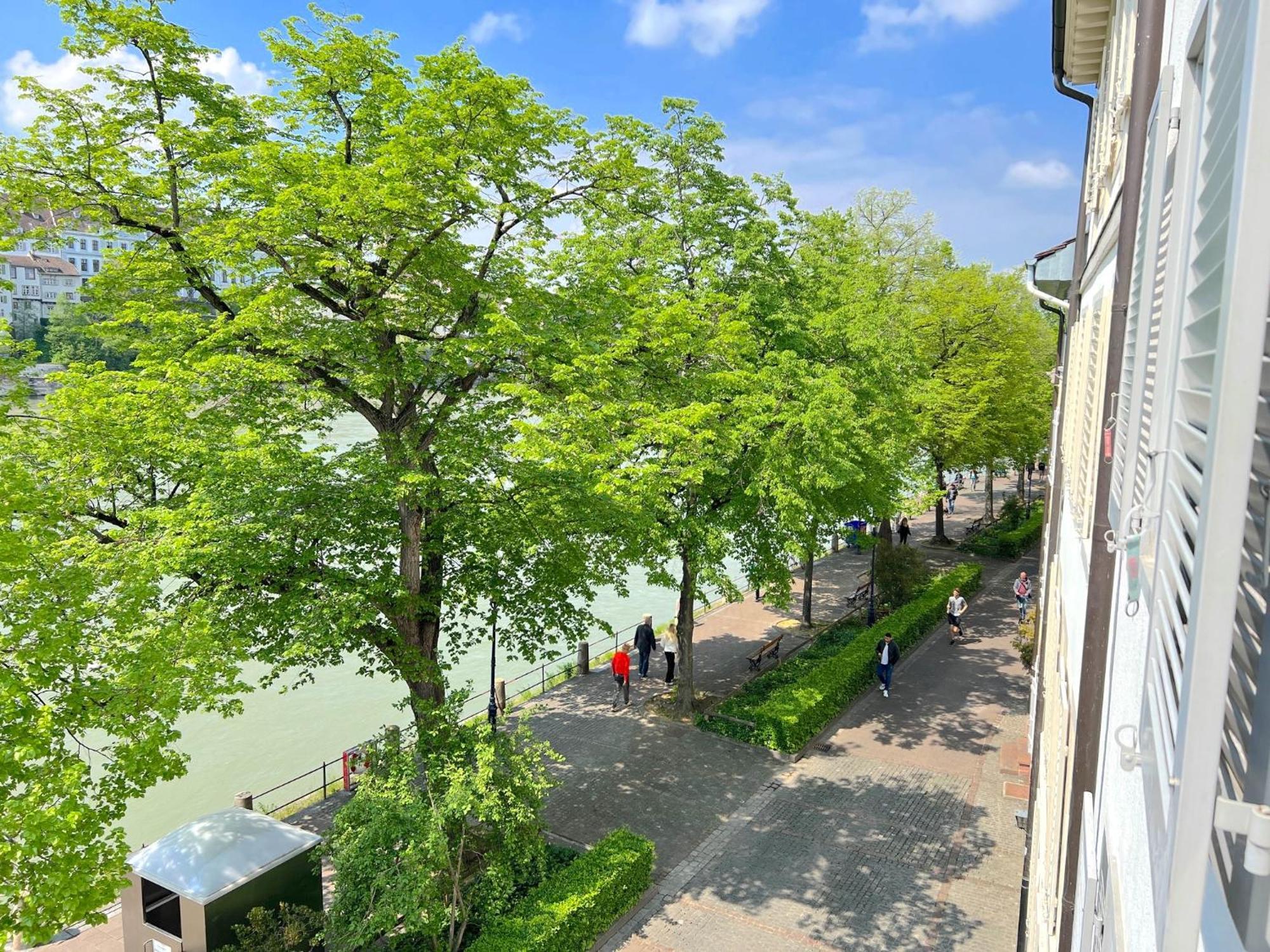 Riverside Basel Luaran gambar